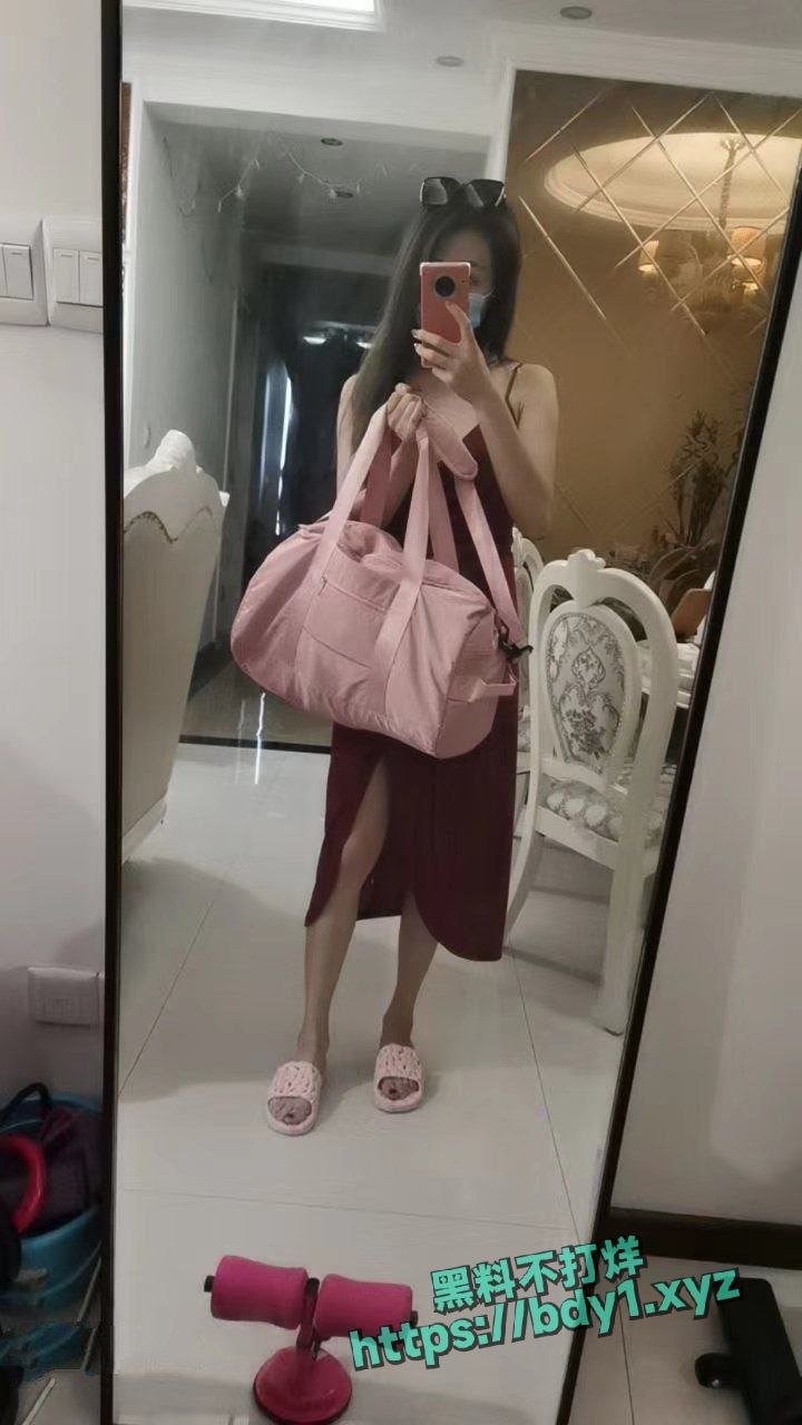 厦门健身教练宋恩慧假借带学员的借口从而钓凯子