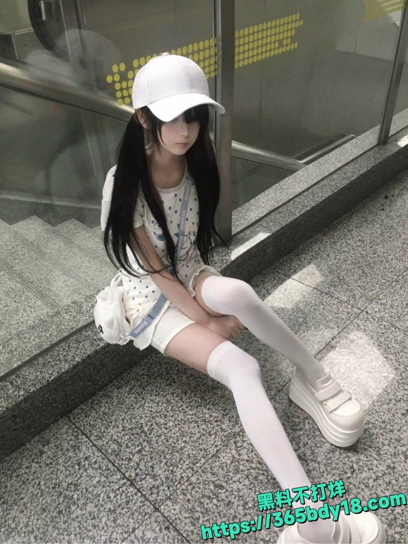 反差少女放尿视频7