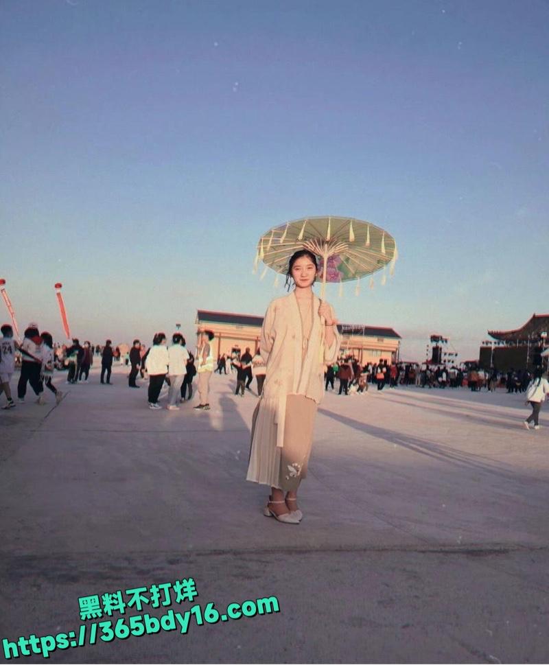 向婷梅反差婊私密视频曝光29