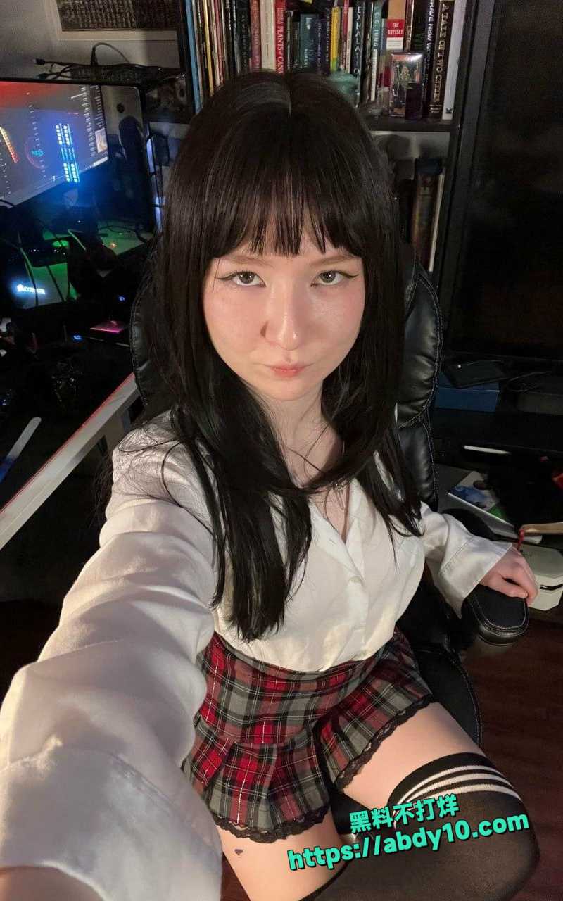 美国网红的极端幻想之旅1