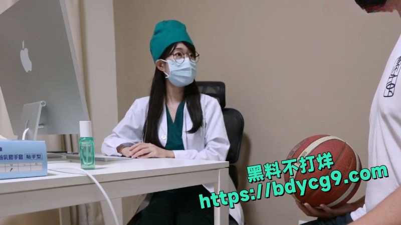 23万粉极品臀后Ellie1