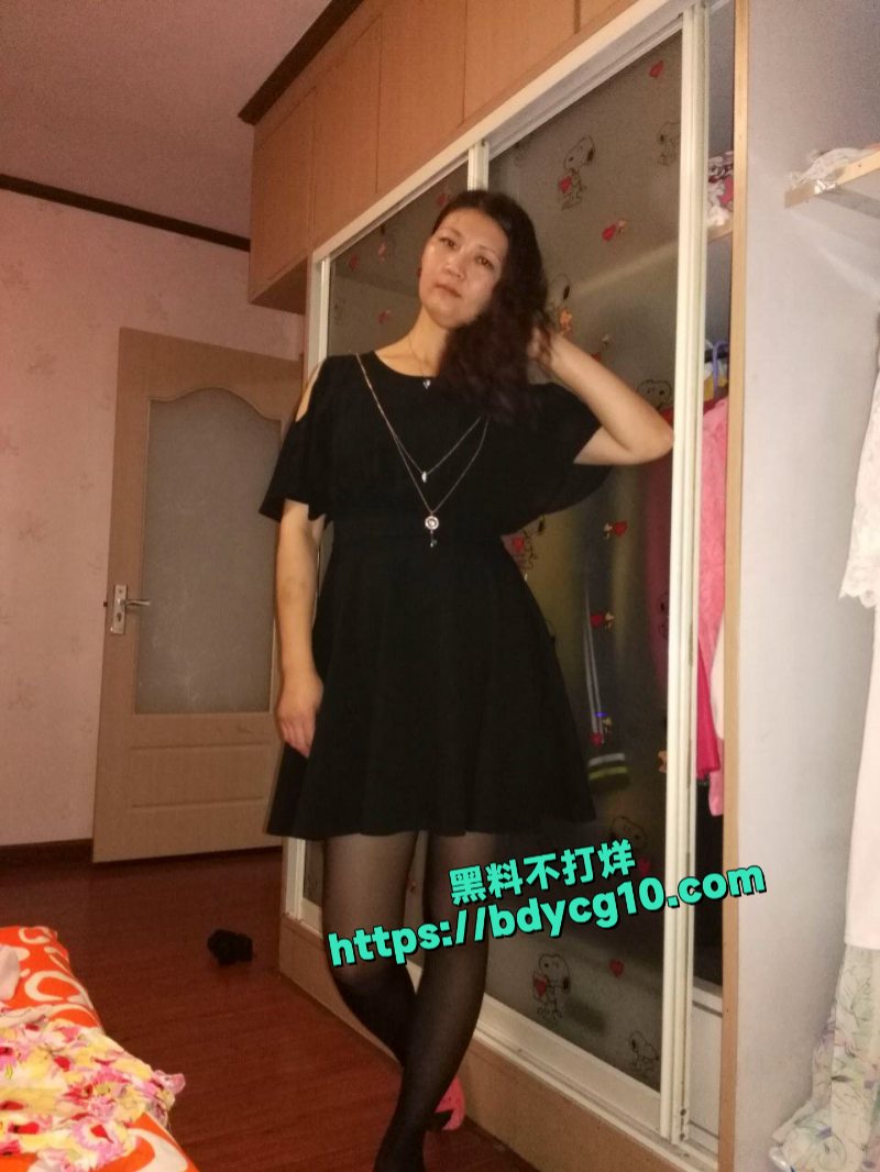 山东济宁人妻经期出轨爆菊深喉妻2