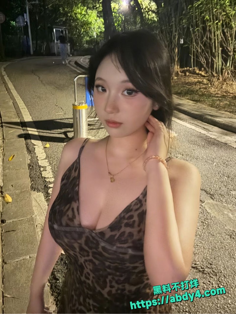 桂林冯诗瑶精神小妹私拍 2