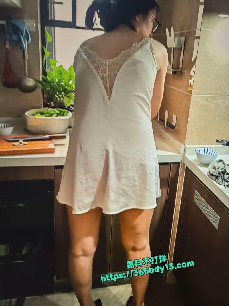 湖南长沙精神小妹刘思雨不雅私拍合集7
