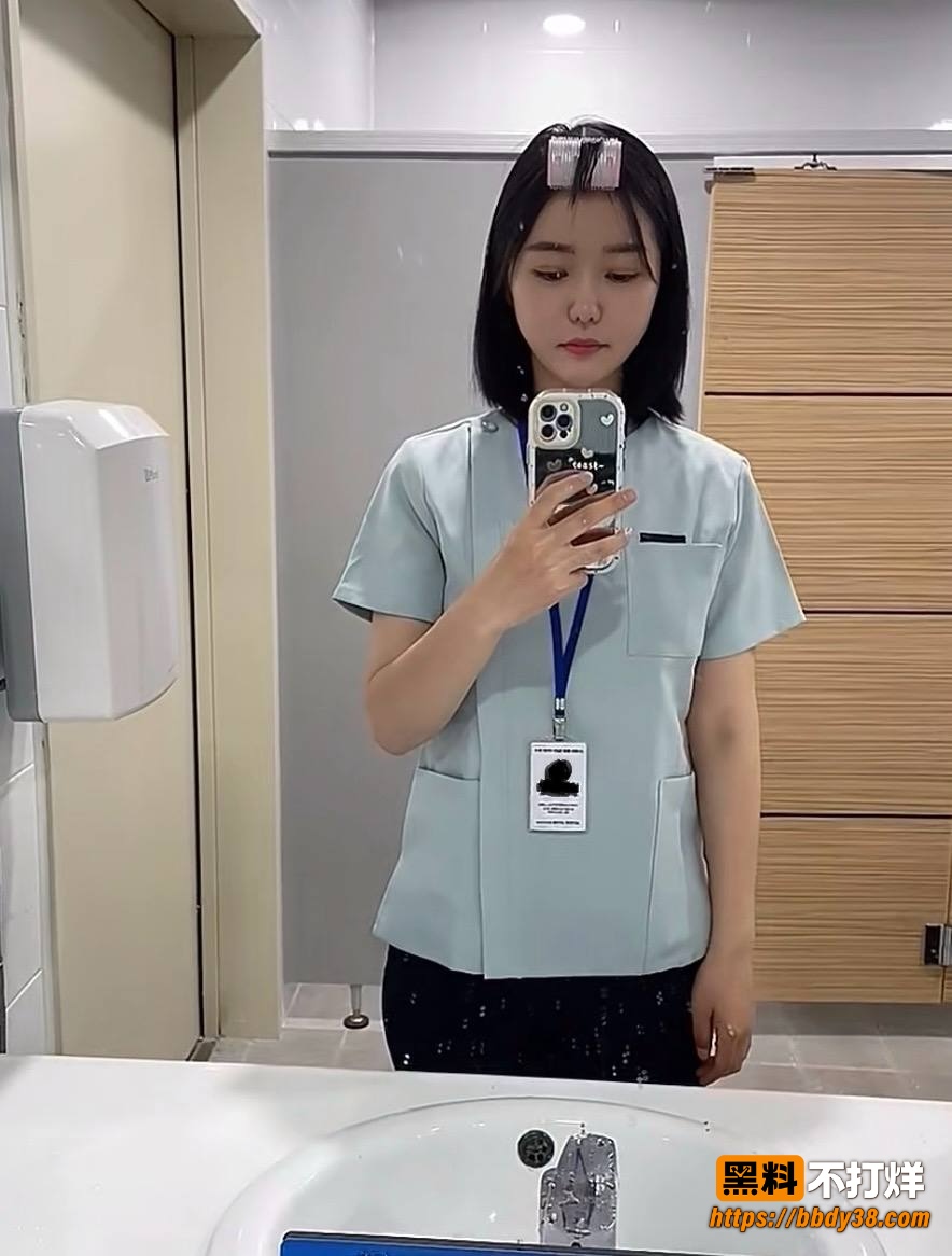 杨博女友照片1