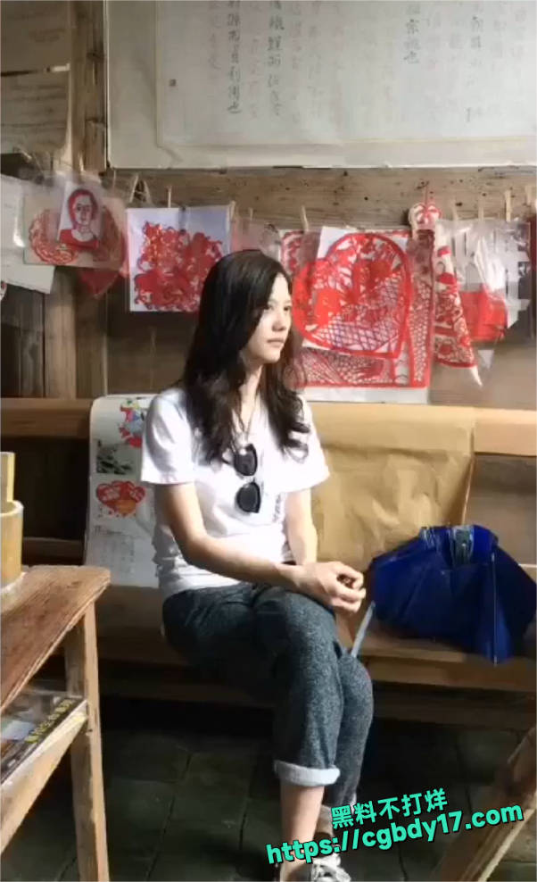 迷奸亲妹玩逼内射3