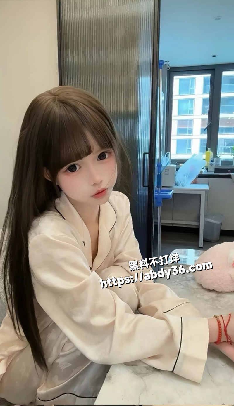 抖音极品少萝 金世奈.jpg4