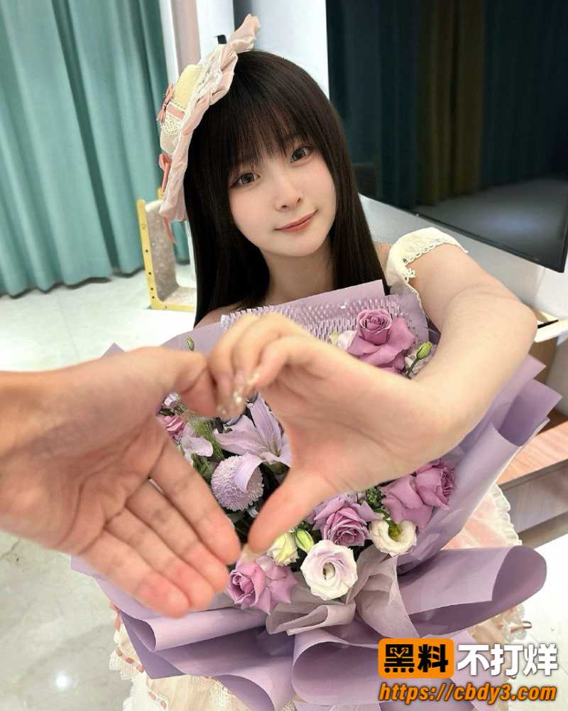 大学生女仆装被无套内射 3
