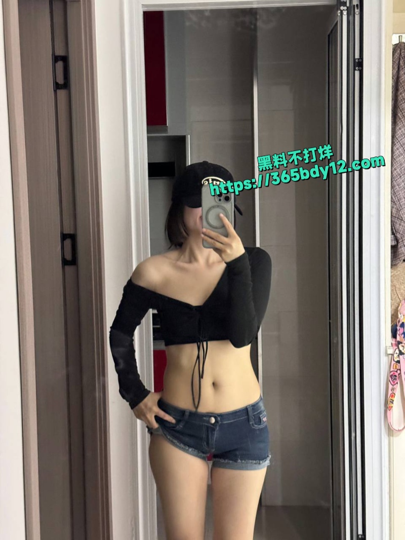 推特极品女大学生福利姬小梅16