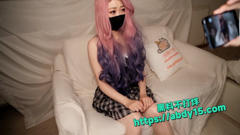 陪玩竟是我的老板 中出美女 4