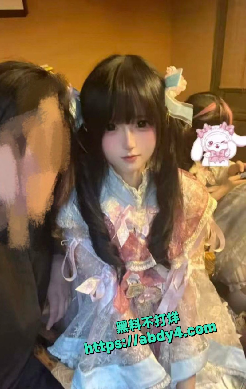 李晶瞒着男友出轨金主 6