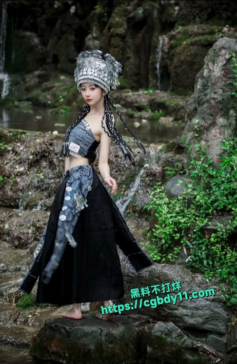 【猫小娴】极品超嫩一线天美鲍大尺度自慰5.jpg
