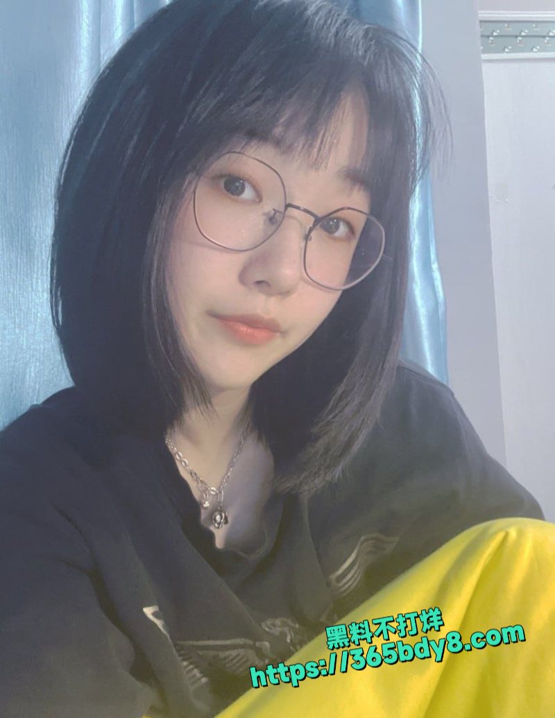 河北邯郸女大学生李馨珠 网上交友不慎与渣男玩裸聊遭曝光 2