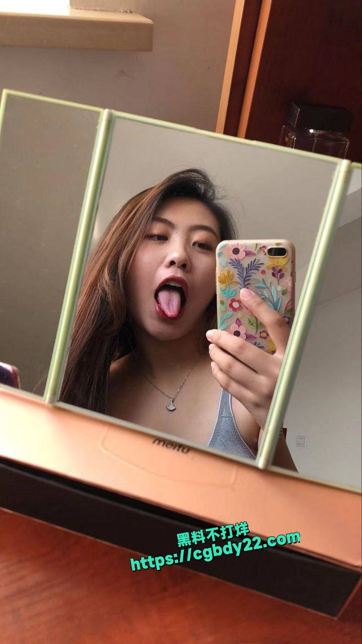 中国民航大学毕业天津李佩佩，任人乱操的骚婊子10