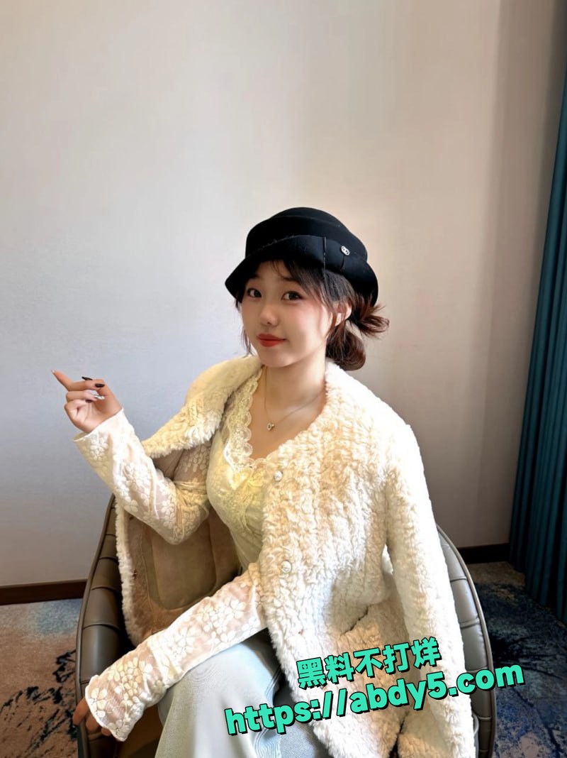 反差小母狗