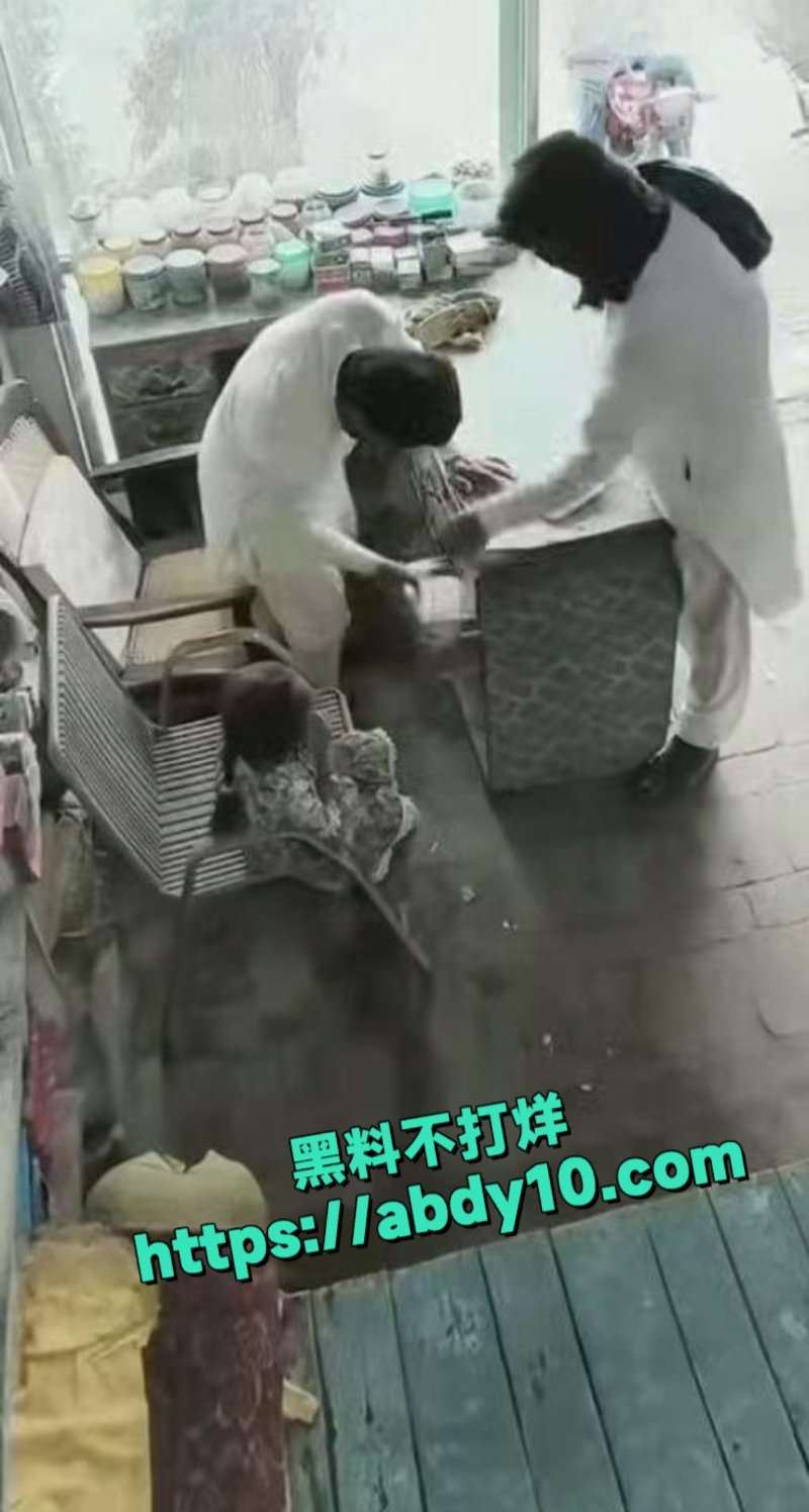 巴基斯坦劫匪被女孩感化5
