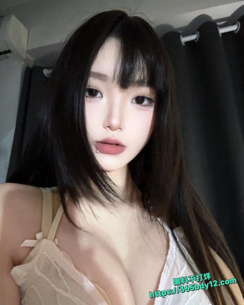 极品女大学生私下淫荡本性暴露3.