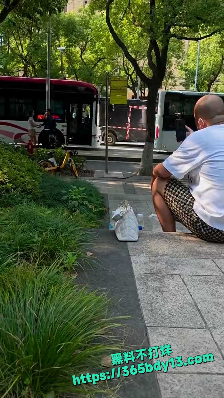 渣男聊骚10来个女的 4