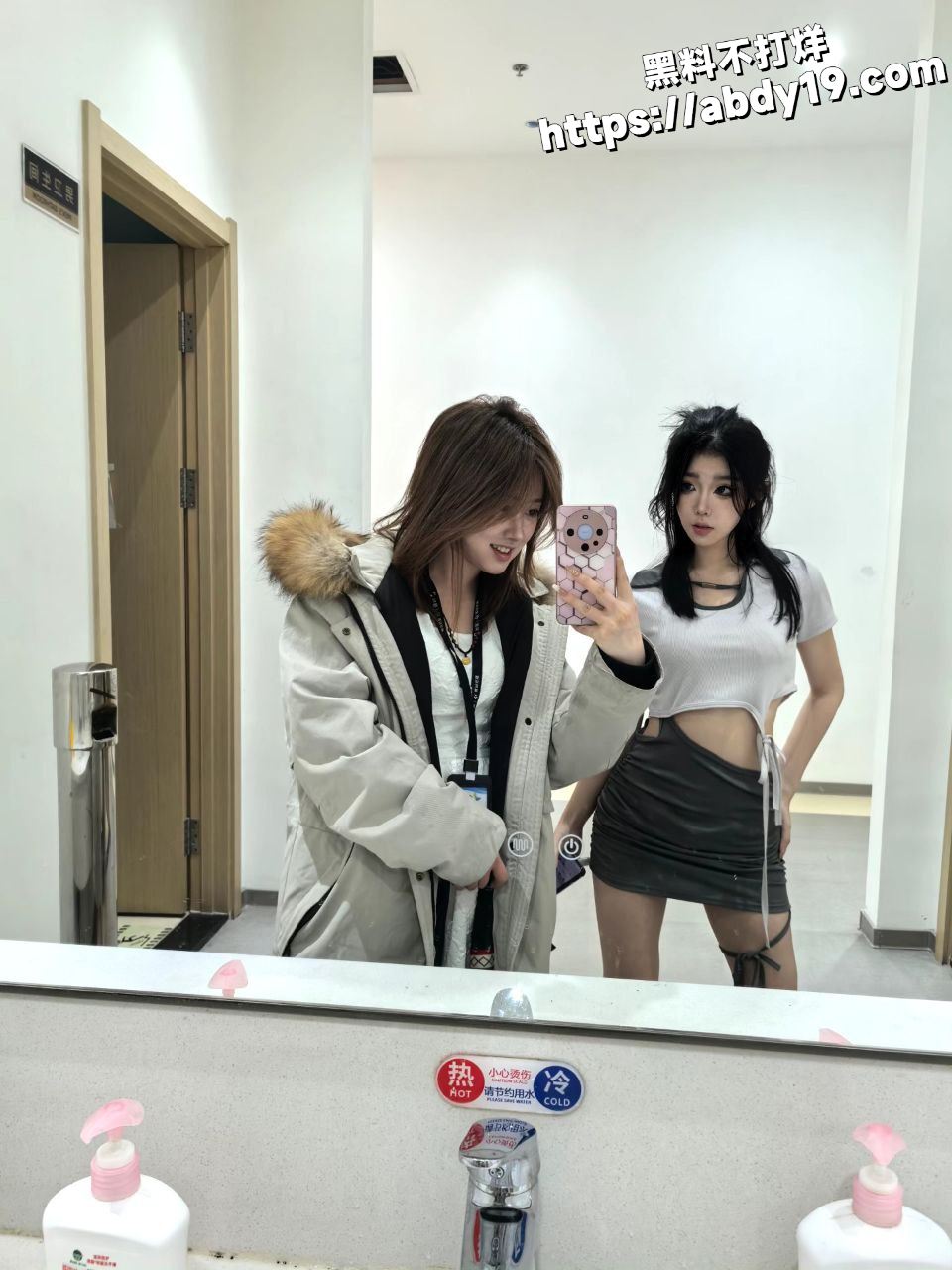 8大连工大服装学院 张熙旋