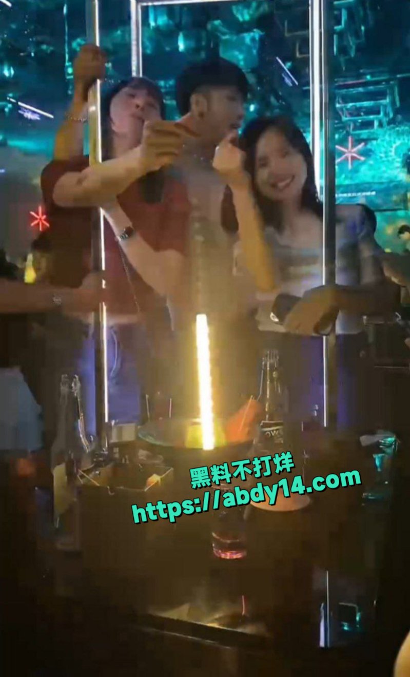 富婆和小仙女们的夜场3