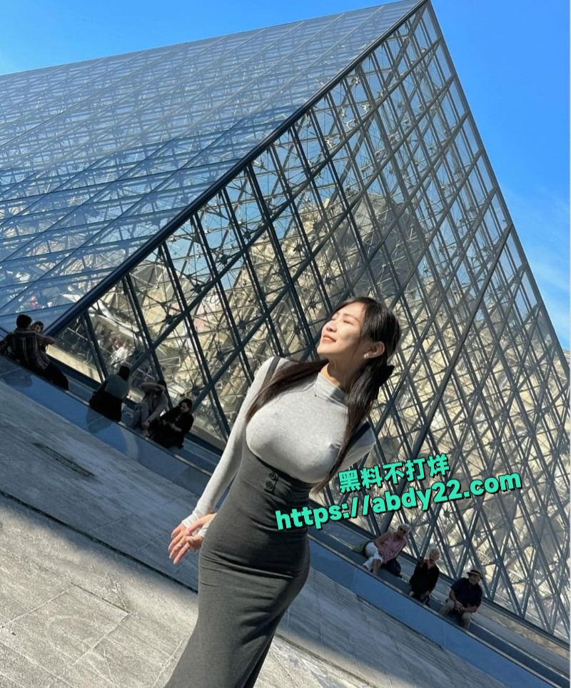 超漂亮短发巨乳网美麦麦3