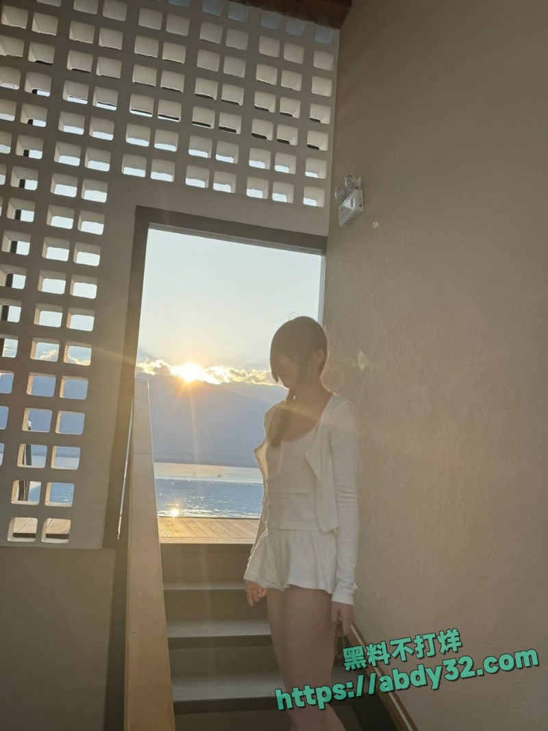 博远华兴高管婚内出轨18岁女孩4