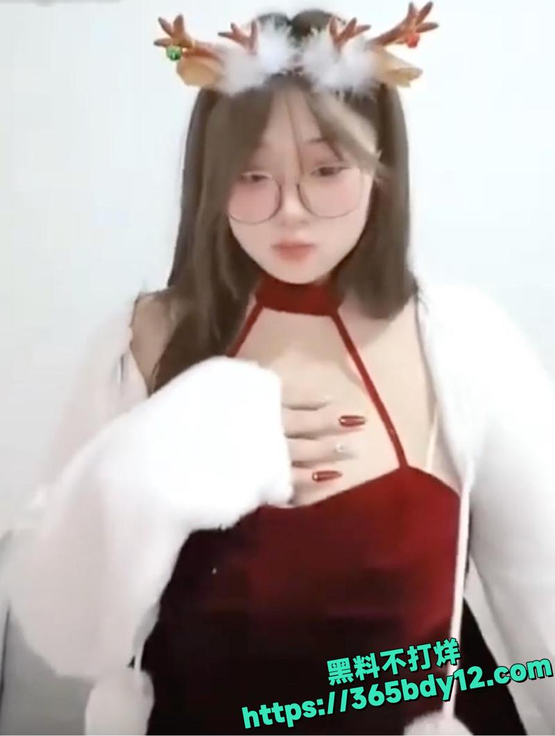 巨乳大奶萌妹自摸肛塞啪啪后入福利曝光2.