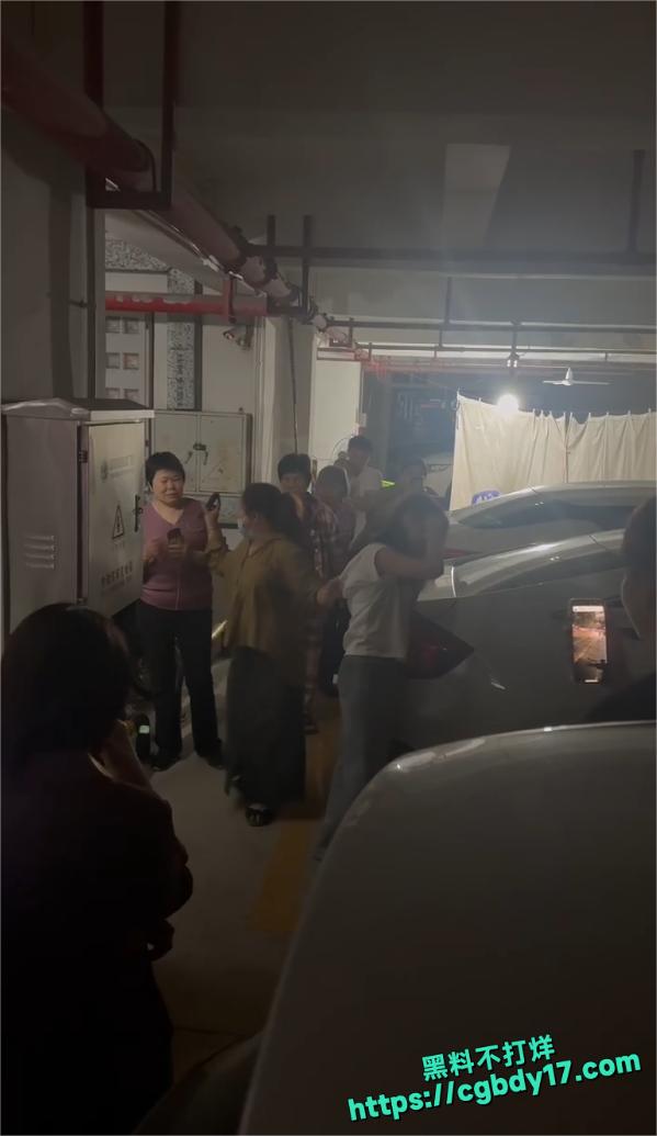 广东汕头抓小三4