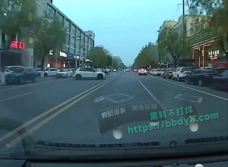 河北保定涿州街头冲突升级01