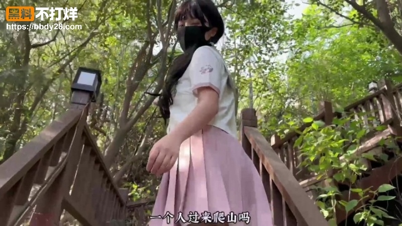 女大学生为1万户外打炮6