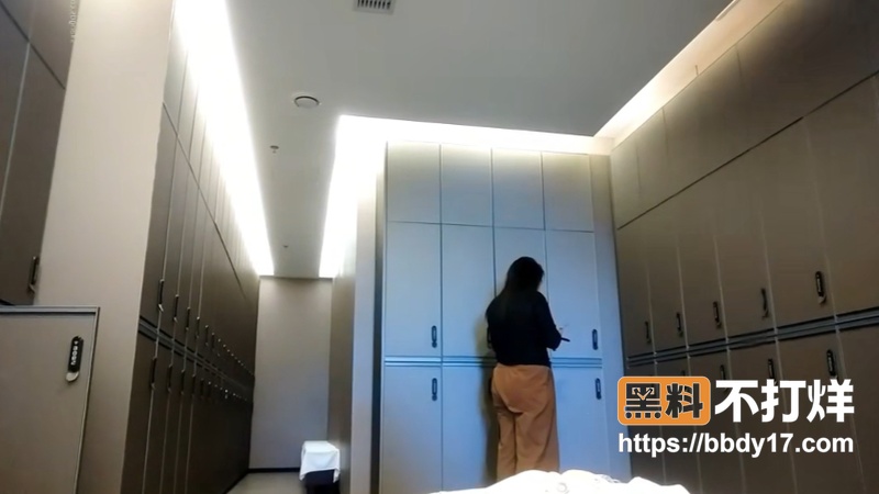 高端洗浴会所气质大奶少妇1