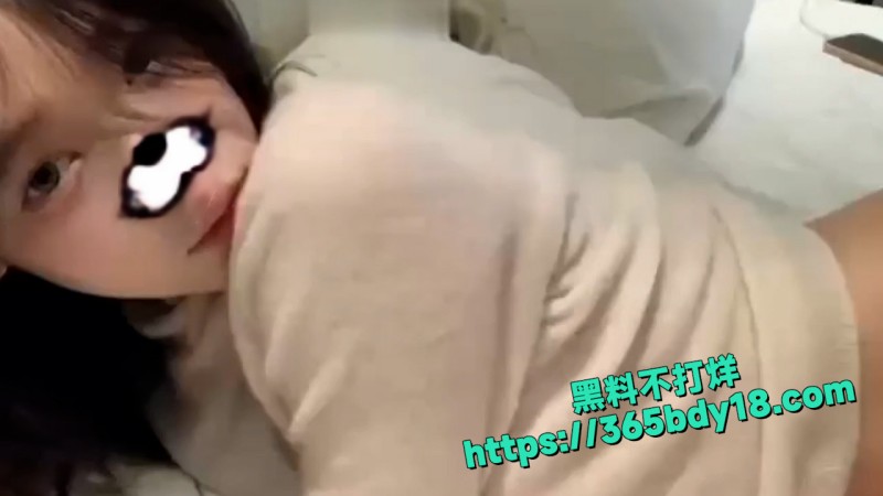 顶级白虎反差婊小小绘 9