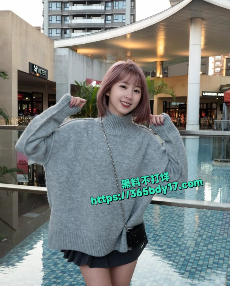 极品高颜值短发户外网美提扶妮