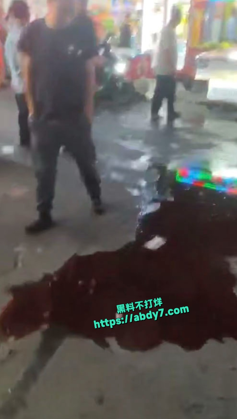 精神小伙飙车队万和街头刀架约战 4