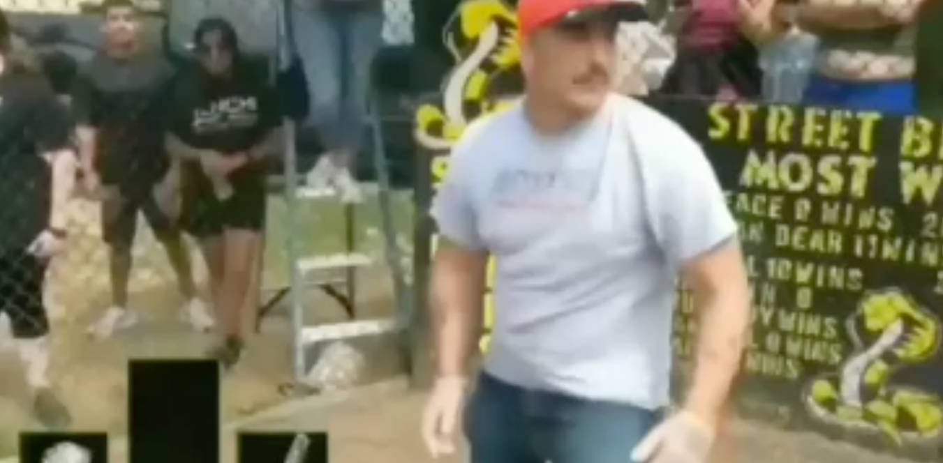 拳王争霸真人solo 对手直接吓得满地打滚 还没开打就屁滚尿流太抽象