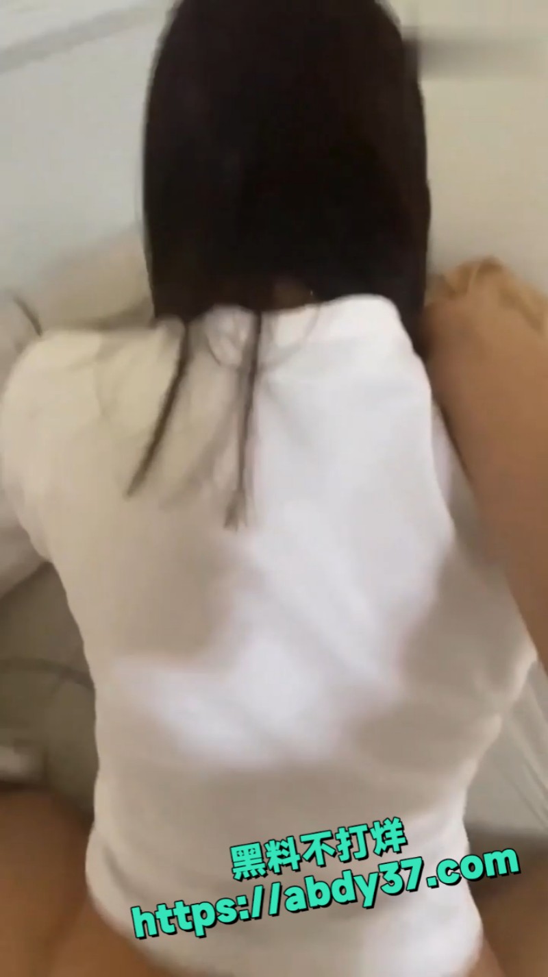 我在网上认识了一位已婚妇女 10
