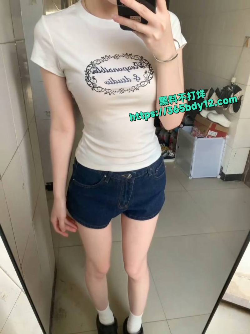 推特极品女大学生福利姬小梅34