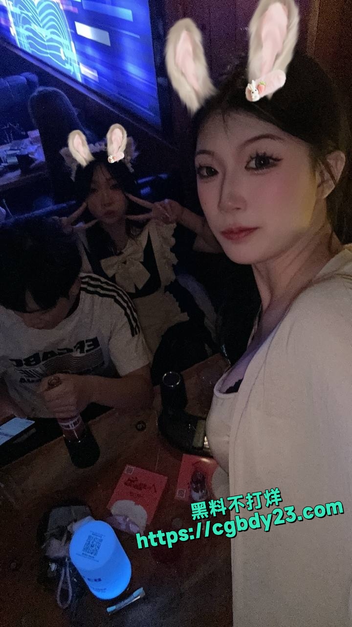 广西桂林伍凌慧前期男友做爱流出10