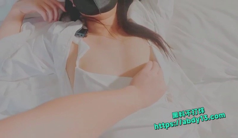 白丝萌妹京都雨2