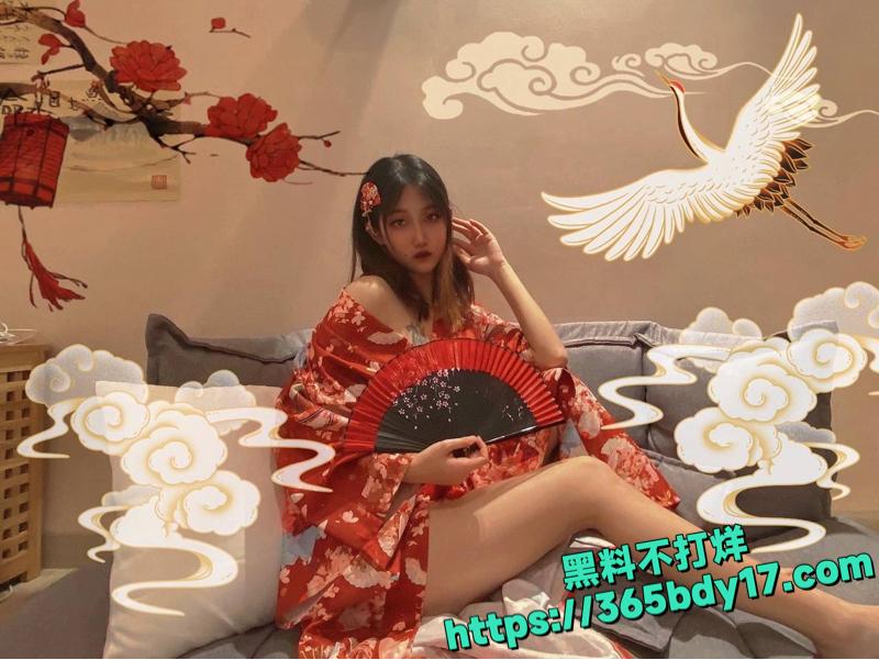 北何梦诗反差露出视频9.
