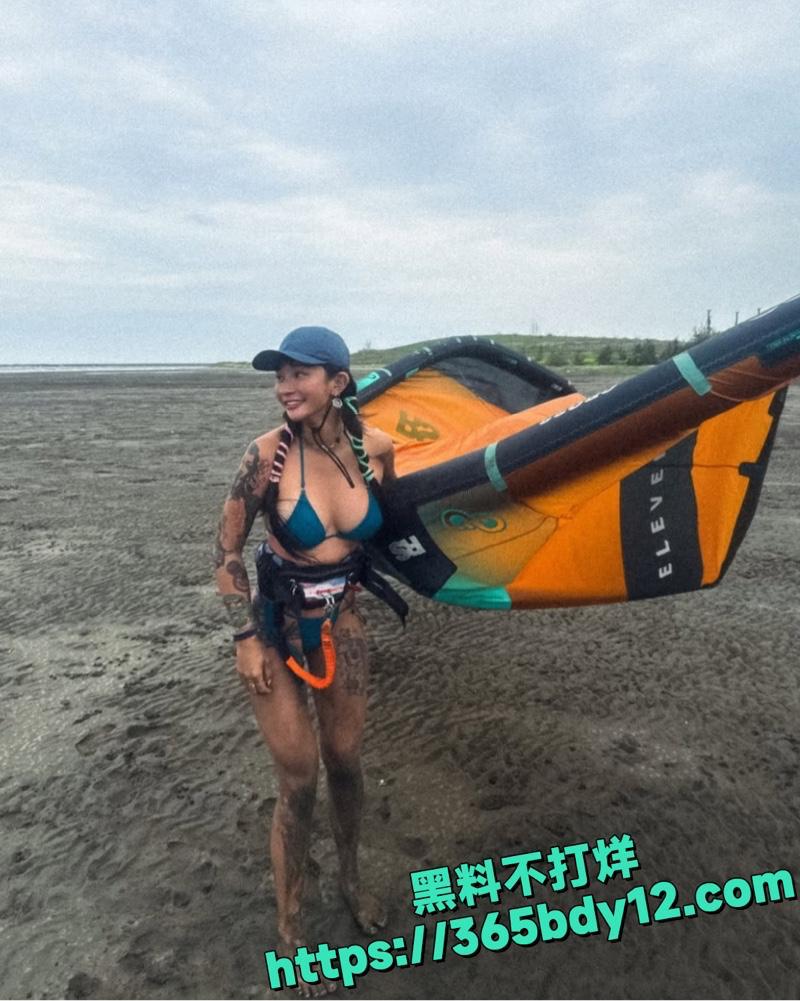 梁云菲约炮视频高价流出6.