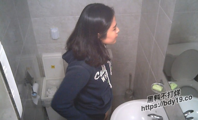2023-12-06 22.14.33.jpg