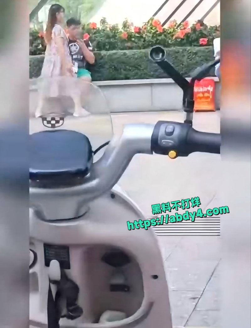 不想努力的小伙与饥渴的阿姨7