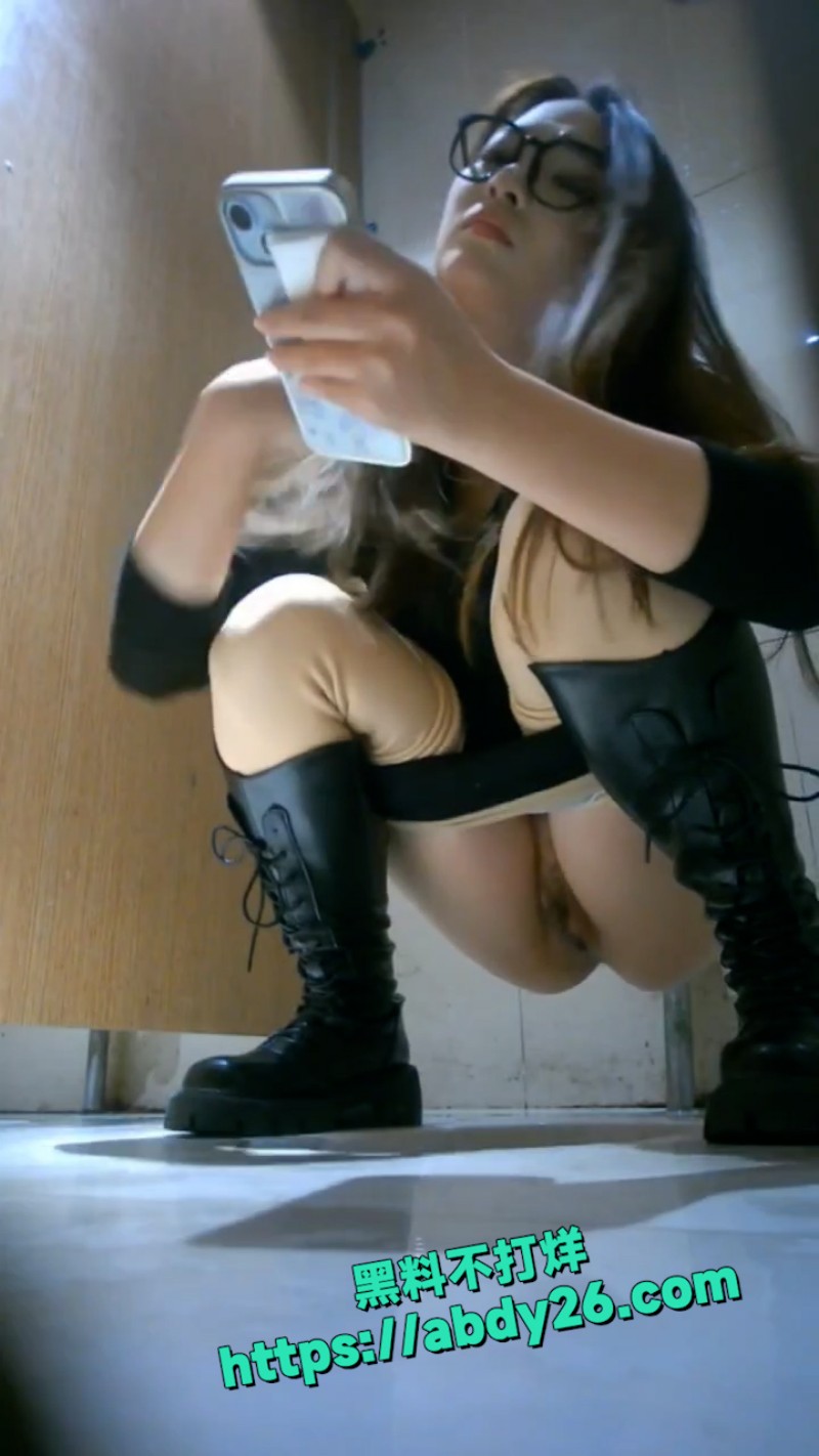 精神小妹与少妇 1