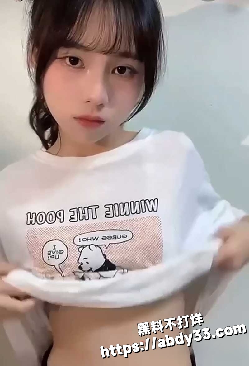 极品反差美女与前男友性爱自拍流出 1