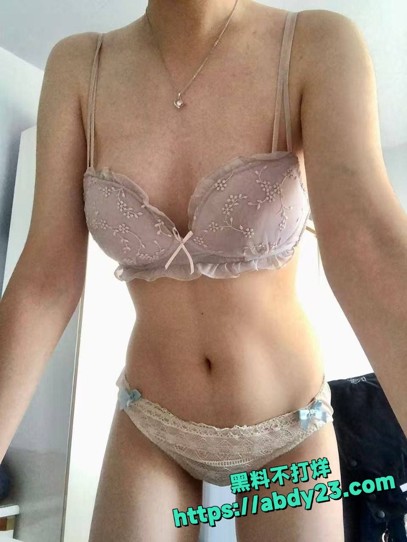 马贞玉同校男生做爱视频 3