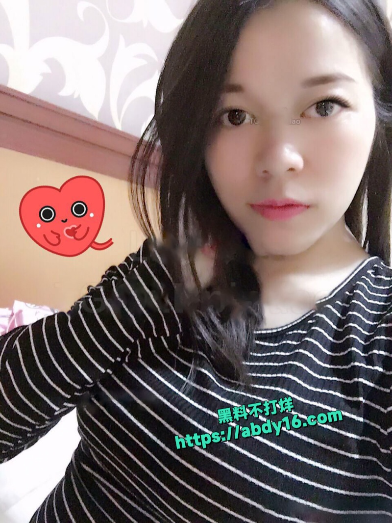 重庆大足淫荡少妇邓达佳 1