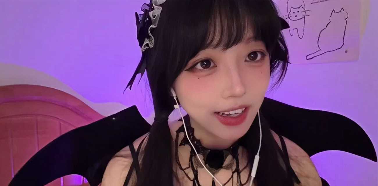 小鸟大王私密福利流出 扮演小恶魔红绿灯 这种挑逗感直接让人破防