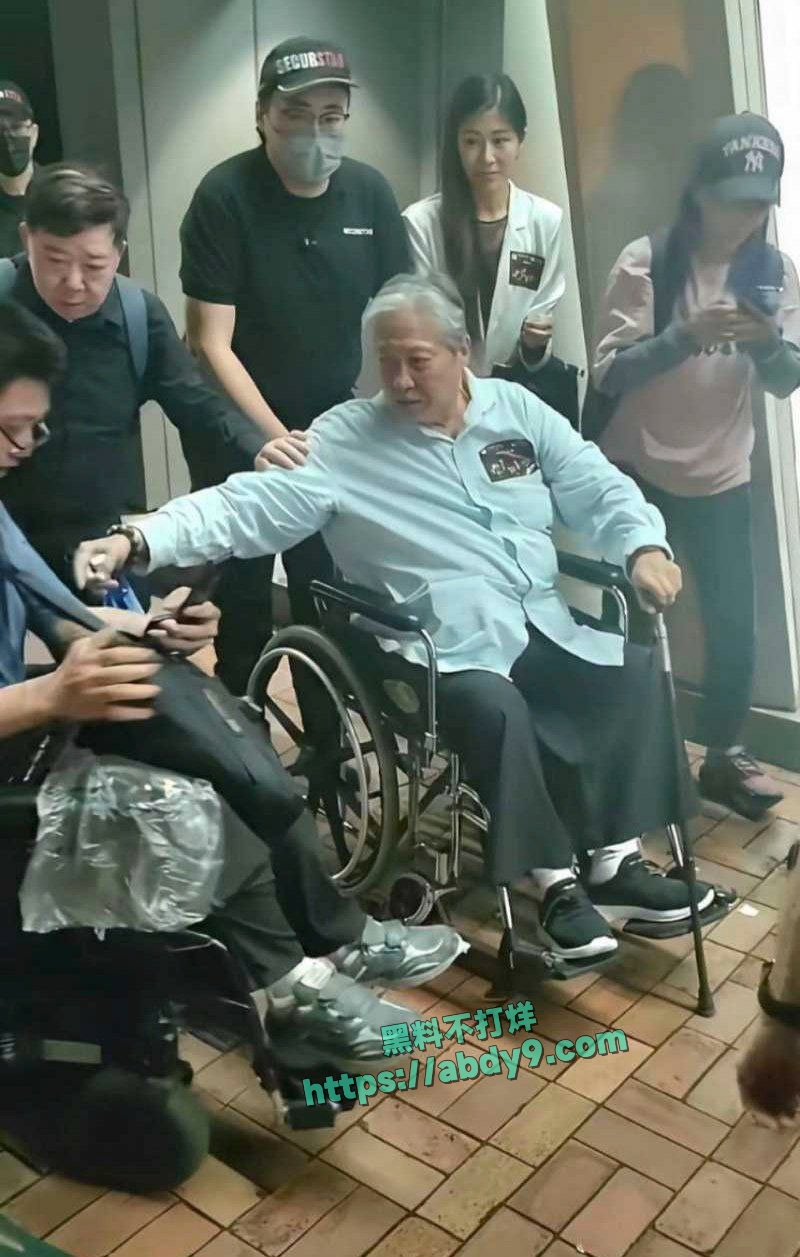 娱乐圈明星集体逆生长遭网友质疑 7