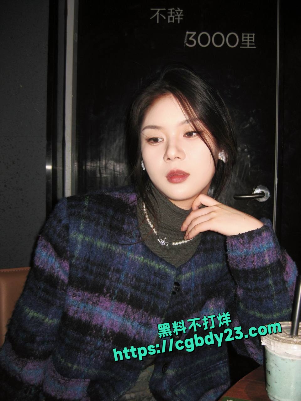 01年平面模特蒯欣欣在家与男友做爱被曝光8
